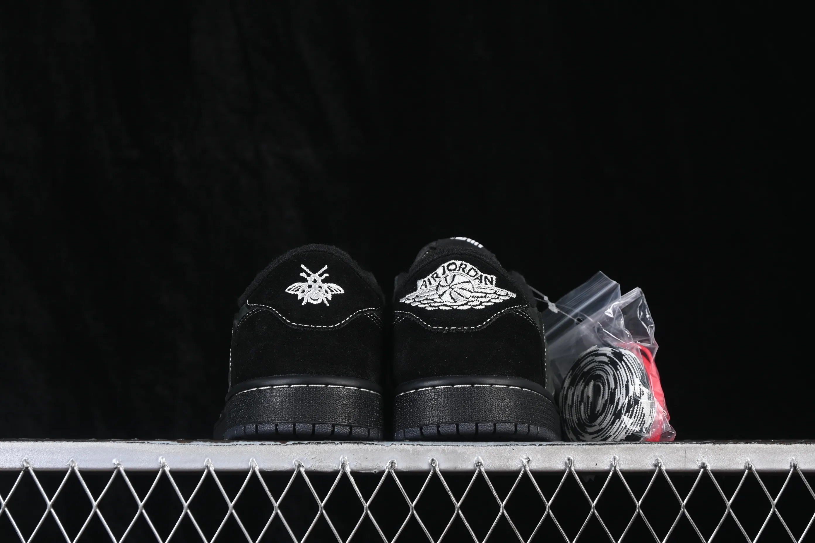 All categories Air Jordan Jordan series basketball shoes Air Jordan 1 Low ZG version Travis Scott x Air Jordan 1 Low OG AJ1 Joe 1 undercut low top full head layer DM7866-001